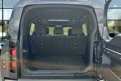 Land Rover Defender 110 3.0 D250 X-Dynamic HSE
