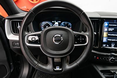 Volvo XC60 D AWD R-Design aut