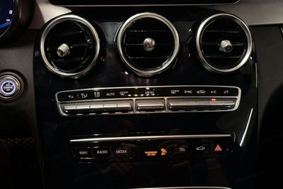 Mercedes Klasa C 180 9G-TRONIC