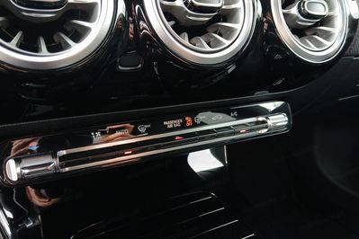 Mercedes CLA 180 mHEV 8G-DCT