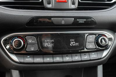 Hyundai i30 1.5 DPI Smart