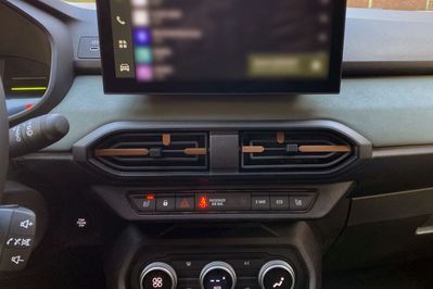 Dacia Jogger Extreme 5-miejsc 1.8 Full Hybrid