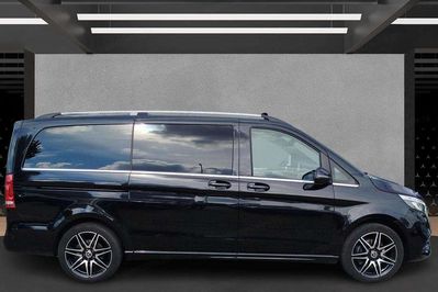 Mercedes V Klasa 300 d 4-Matic 9G-Tronic (długi)