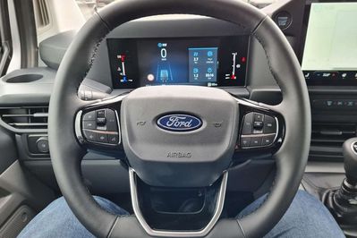Ford Transit Custom Kombi M1 320 L2H1 Trend
