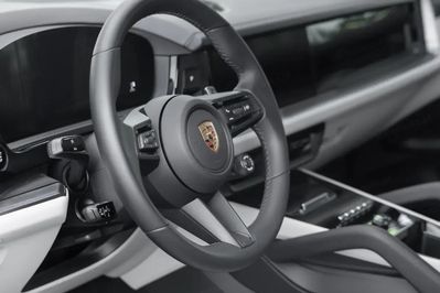 Porsche Cayenne Coupe E-Hybrid Black Edition