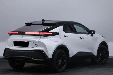 Toyota C-HR GR Sport 2.0 Hybrid Dynamic Force Plug-in