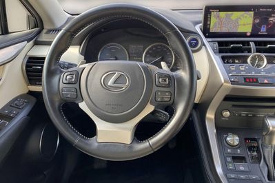 Lexus NX 300h F Impression AWD