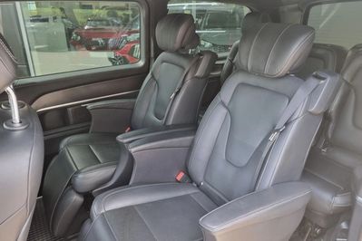 Mercedes V Klasa 300 d 4-Matic Exclusive 9G-Tronic (długi)