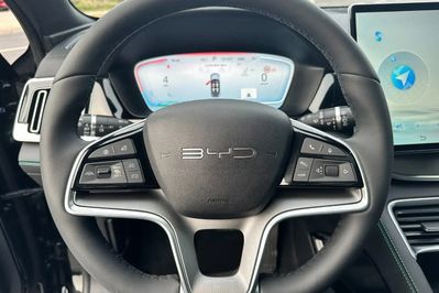 BYD Seal U DM-i  Design AWD