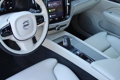 Volvo V60 B4 Plus Dark aut
