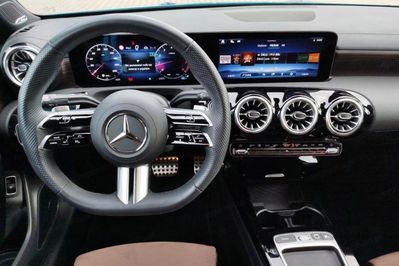 Mercedes CLA 200 mHEV AMG Line 7G-DCT