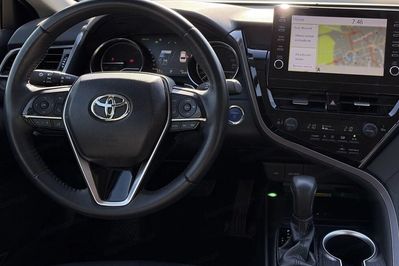 Toyota Camry 2.5 Hybrid Executive Cvt