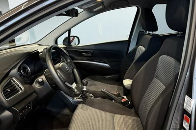 Suzuki S-Cross 1.4 SHVS Premium 4WD