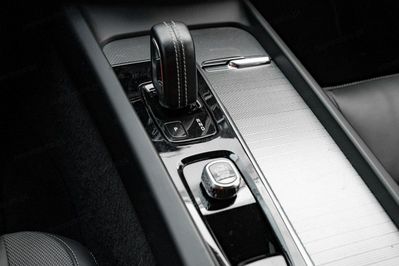 Volvo V60 B4 D R-Design