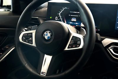 BMW Seria 3 330i M Sport sport-aut