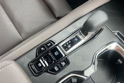 Lexus RX 450h+ Omotenashi 2.5 Hybrid Plug-in