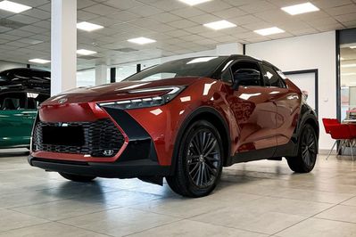 Toyota C-HR Tokyo Edition 2.0 PHEV Dynamic Force