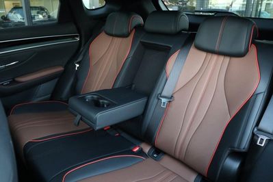BYD Seal U DM-i  Design AWD