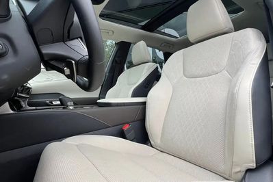 Lexus RX 350h Omotenashi