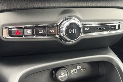 Volvo XC40 B3 Plus Dark
