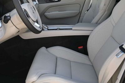 Volvo XC60 T6 Plug-In Hybrid AWD Plus Dark
