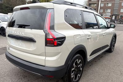 Dacia Jogger Journey 7-miejsc 1.8 Full Hybrid