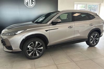 MG HS Excite 1.5 T-GDi MT