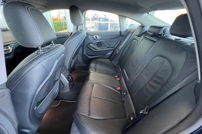 BMW Seria 2 220i Luxury Line aut