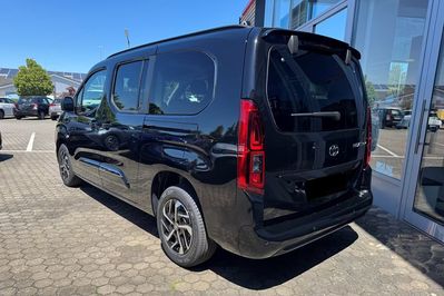 Toyota Proace City Verso Long Family