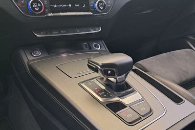 Audi Q5 40 TDI mHEV quattro S Line S tronic