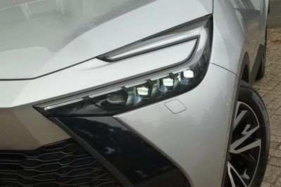 Toyota C-HR Executive 2.0 Plug-in Hybrid Dynamic Force