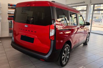 Ford Tourneo Courier Titanium