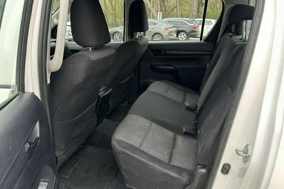 Toyota HiLux Double Cab DLX 4x4