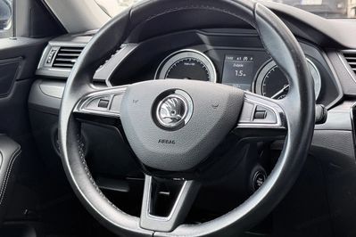 Skoda Superb 2.0 Tdi Scr 4X4 Style Dsg