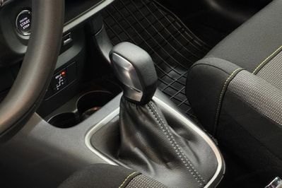 Citroen C3 1.2 PureTech Shine EAT6