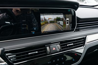 Hongqi HS5 2.0T AWD