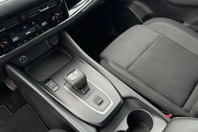 Nissan Qashqai 1.3 DIG-T  N-Connecta Xtronic