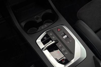 BMW Seria 2 220i mHEV aut