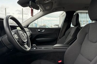 Volvo XC60 B4 B Momentum Pro
