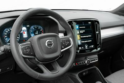 Volvo XC40 T3 Momentum Pro