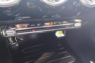 Mercedes CLA 200 AMG Line 7G-DCT