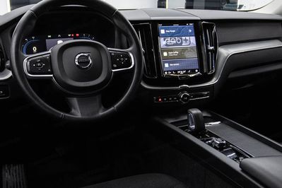Volvo XC60 B4 B Momentum Pro aut