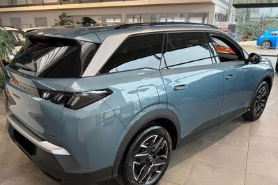 Peugeot 5008 Business 1.2 PureTech  e-DCS6  mHEV