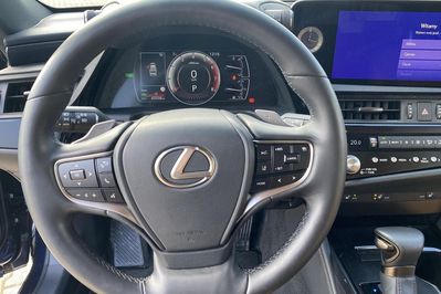 Lexus ES 300h Business Edition