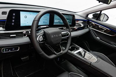 Omoda 5 1.5 T-GDI Hybrid Premium DHT