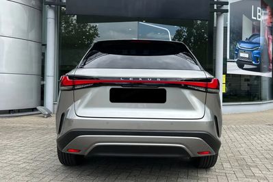 Lexus RX 350h Omotenashi