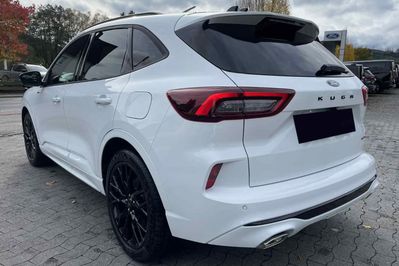 Ford Kuga ST-Line X eCVT 2.5 FHEV FWD
