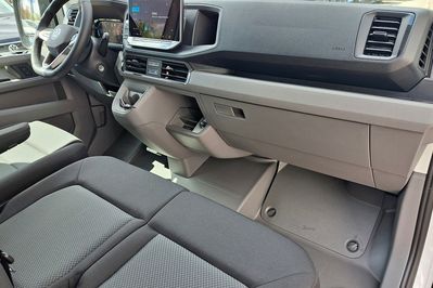 Volkswagen Crafter L4H3 AT8