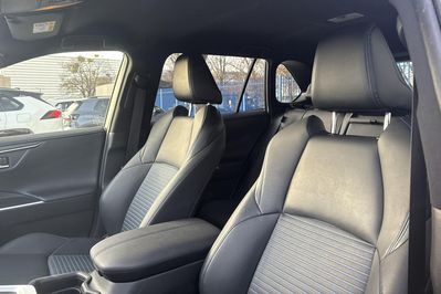 Toyota RAV4 Selection 2.5 Hybrid