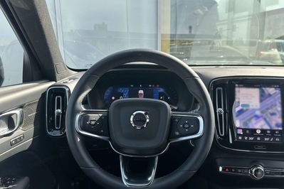 Volvo XC40 B3 Plus Dark aut